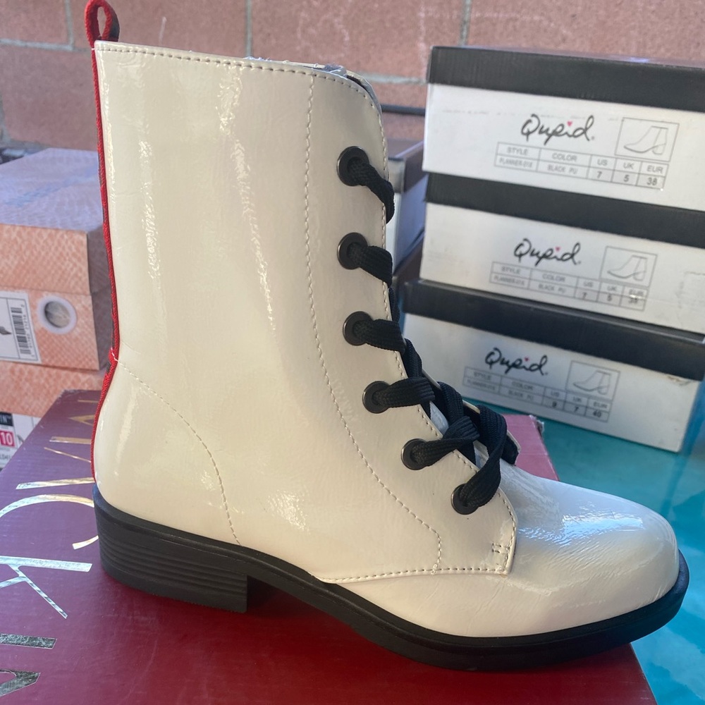 White combat boot